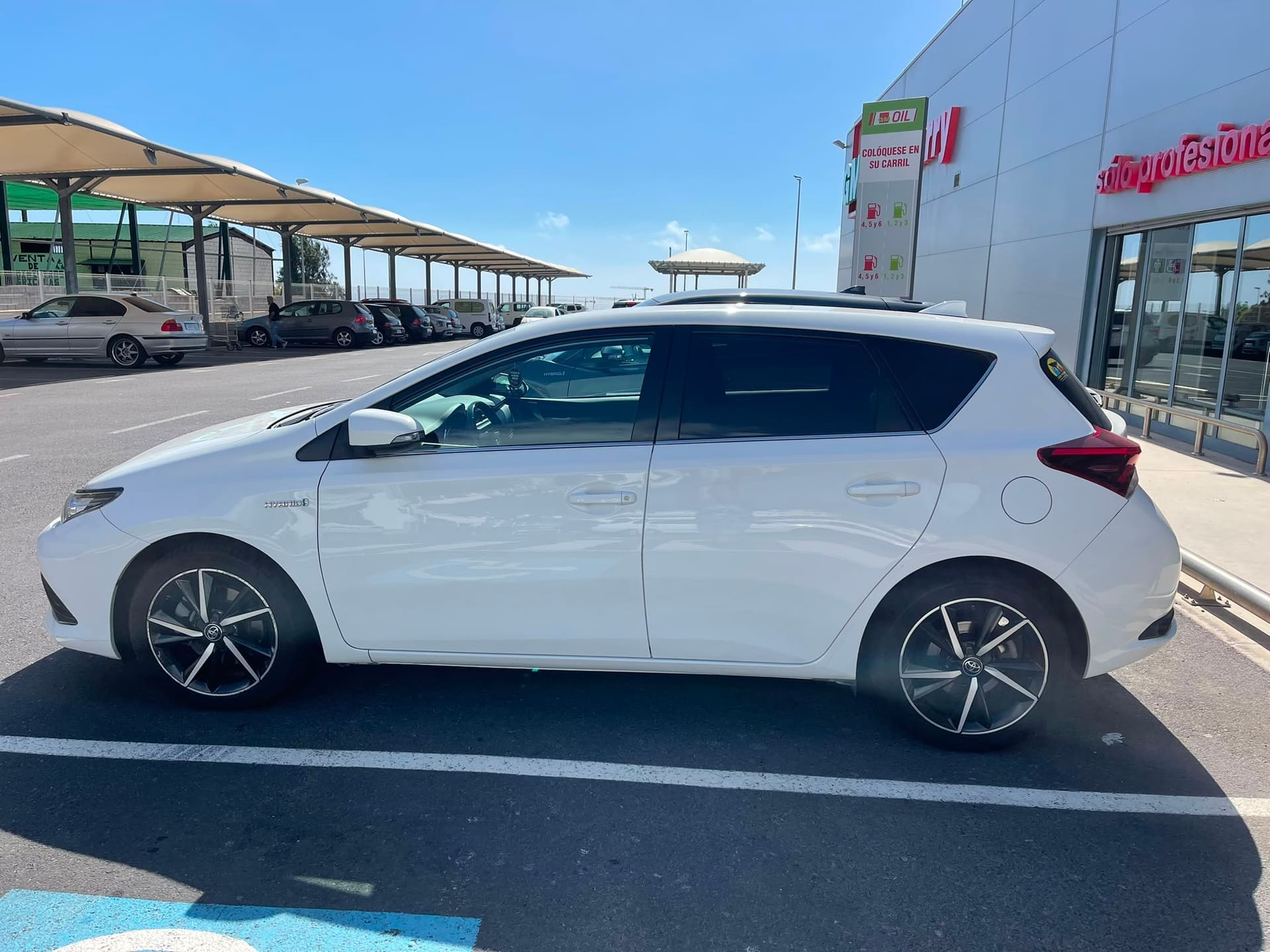 Toyota Auris Hybrid